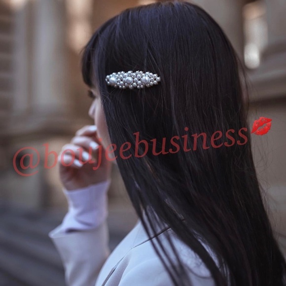 ZARA Pack of Faux Pearl Hair Clips - Picture 5 of 7